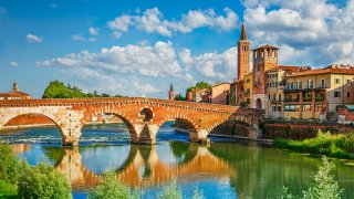Ponte Pietra Verona - tailor-made family trips Italy Slovenia Croatia Europe
