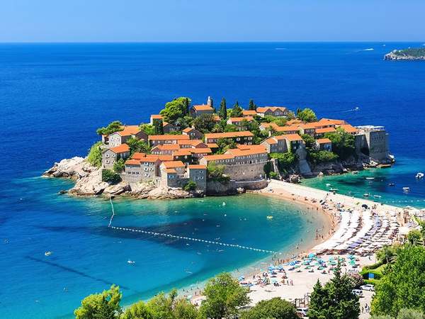 THE ADRIATIC COAST OF MONTENEGRO